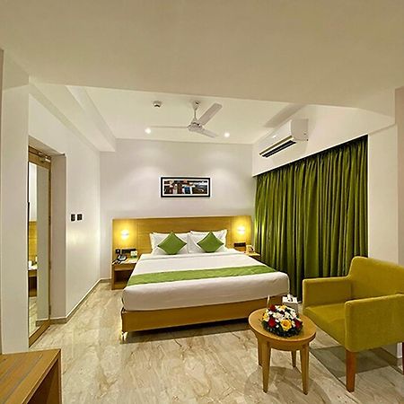 Park Residency Kodungallur Thrissur Exterior foto