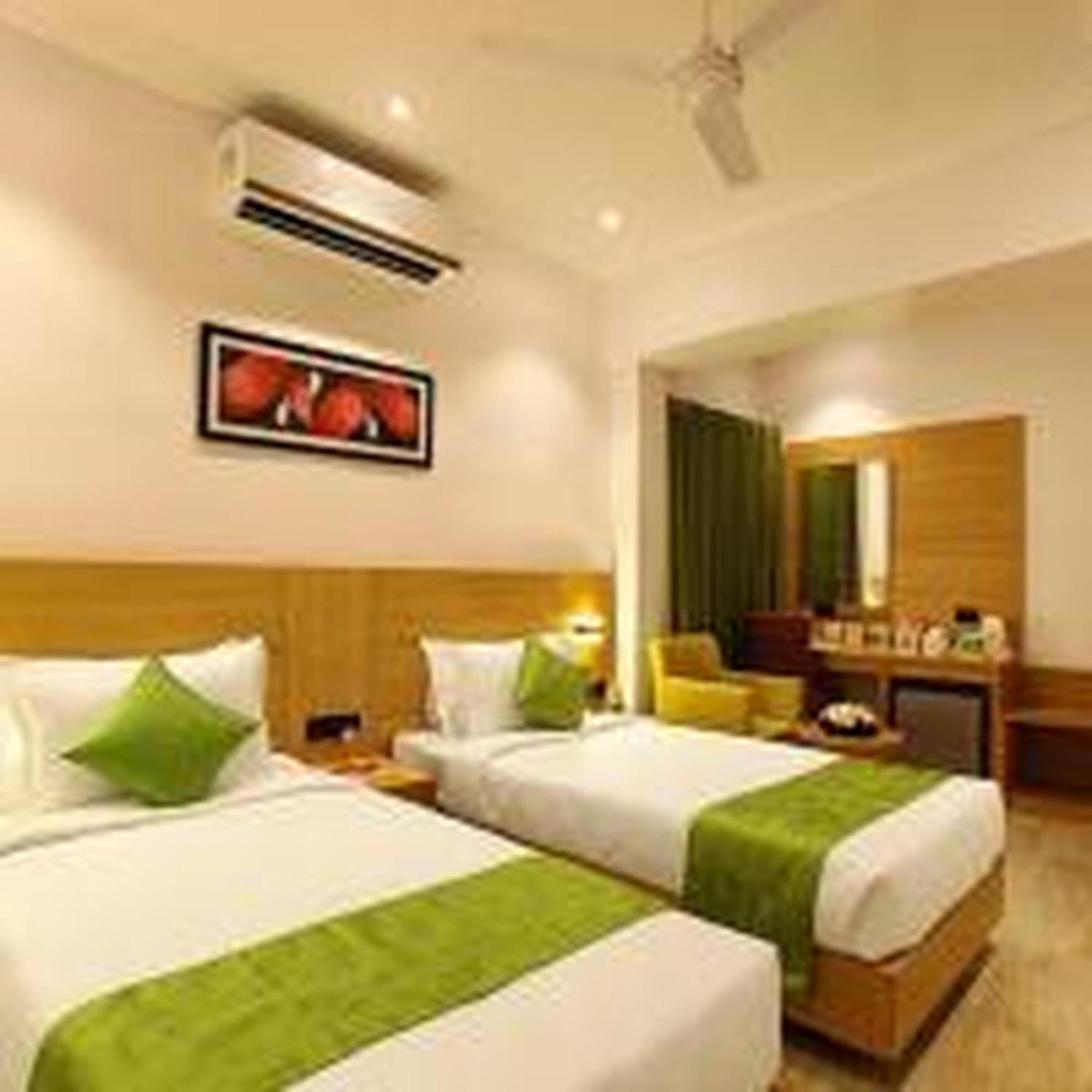 Park Residency Kodungallur Thrissur Exterior foto